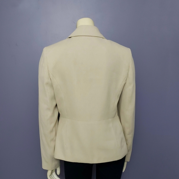 Casual Corner Tan Blazer Size 6 - Picture 3 of 8